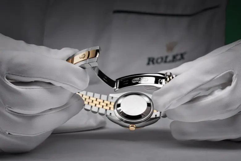 la procedura della revisione completa rolex -  - Auron Merano